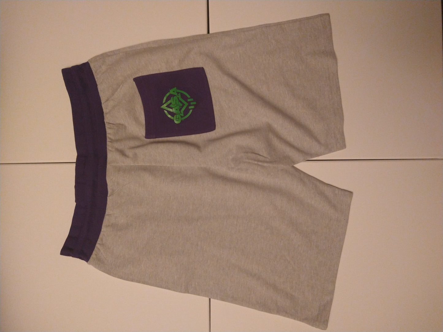 Two tone men's sweat shorts