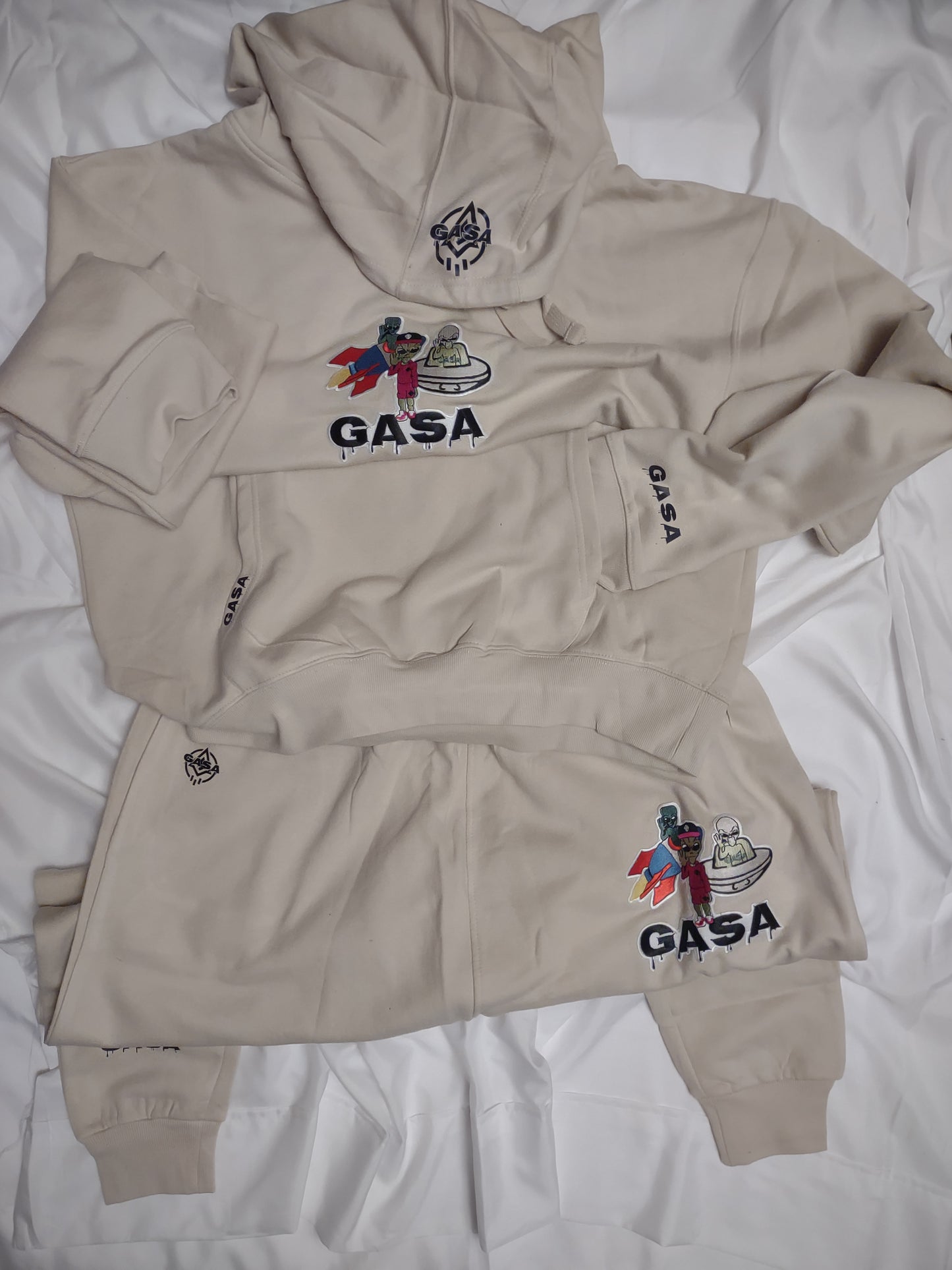 GASA family friendly Alien cotton unisex sweatsuit